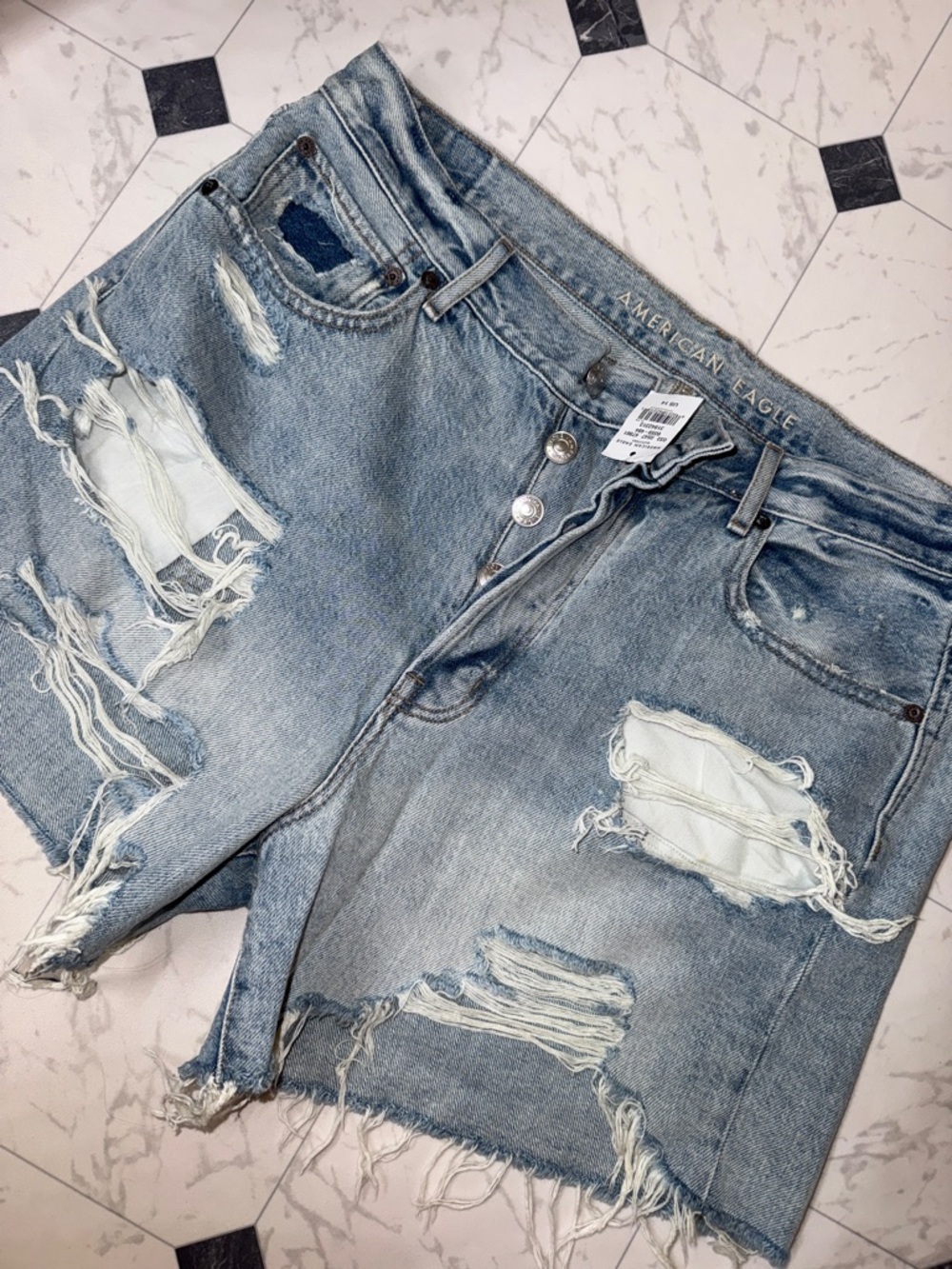 NWT 14 American Eagle 90’s BOYFRIEND SHORTS HIGH WAIST button fly jean denim